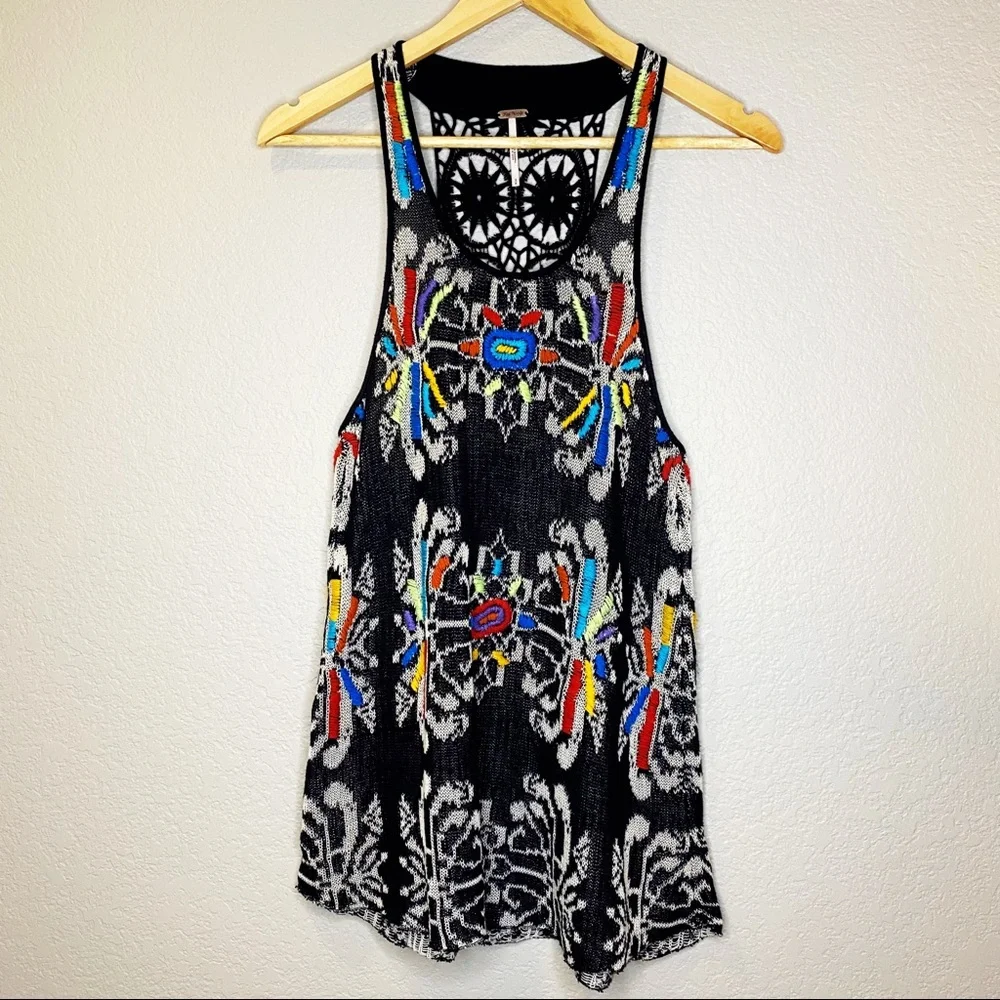 FREE PEOPLE Black Embroidered Sweater Tank Top Crocheted Back Size Small Womens